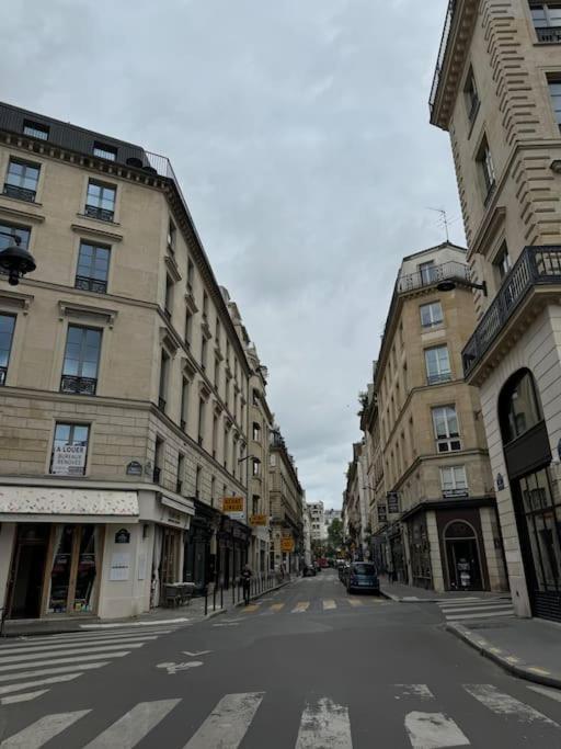 Studio Neuf Et Equipe - Coeur De Paris- Bourse Parijs